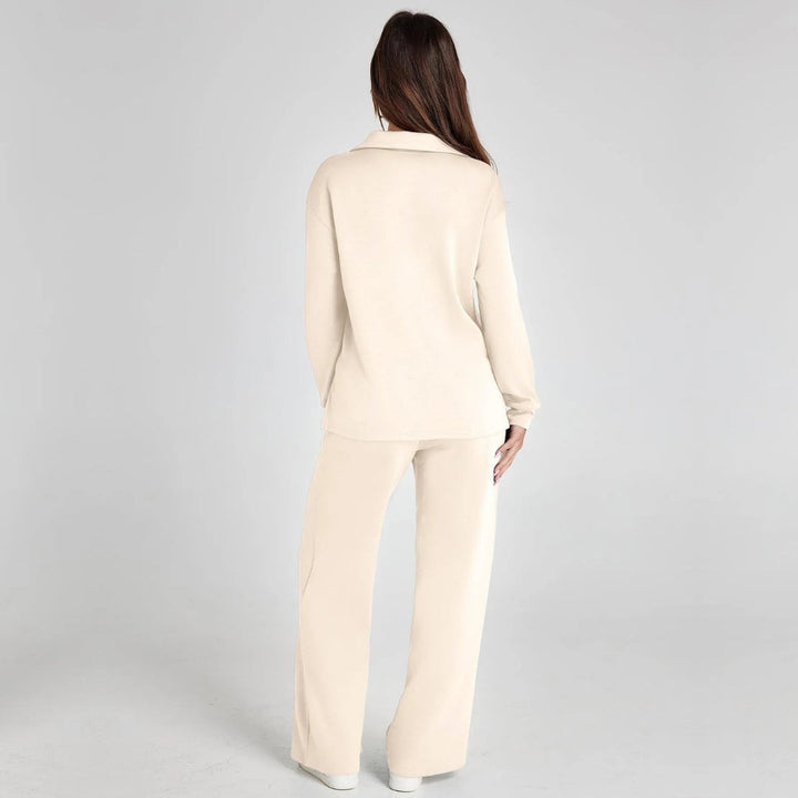 Loungewearset dam med V-ringad sweatshirt och vida mjukisbyxor