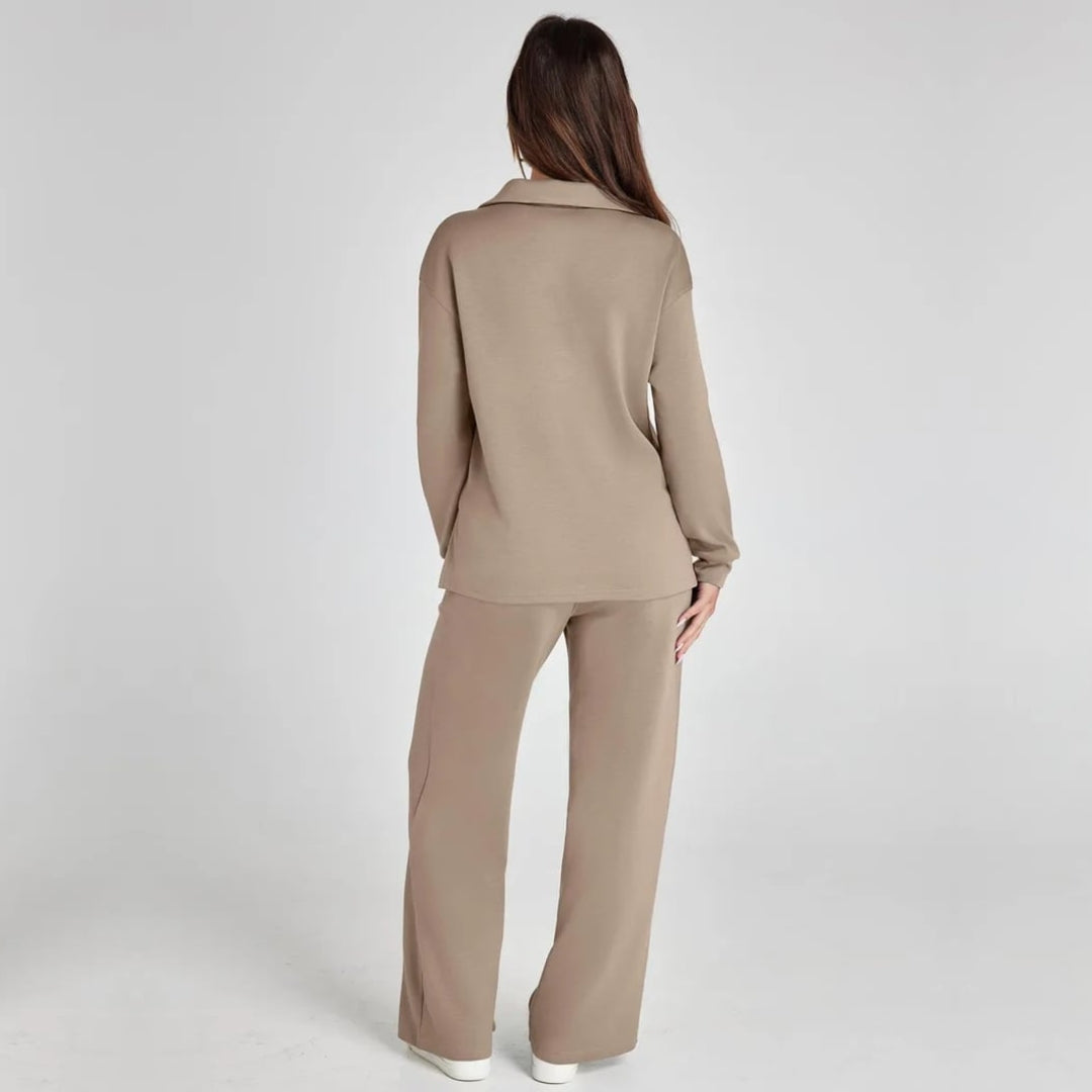 Loungewearset dam med V-ringad sweatshirt och vida mjukisbyxor