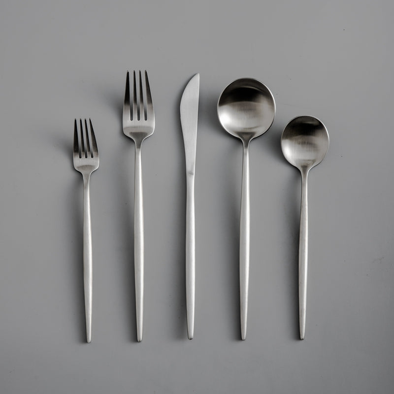 Minimalistiskt bestick för moderna bord - PureSet