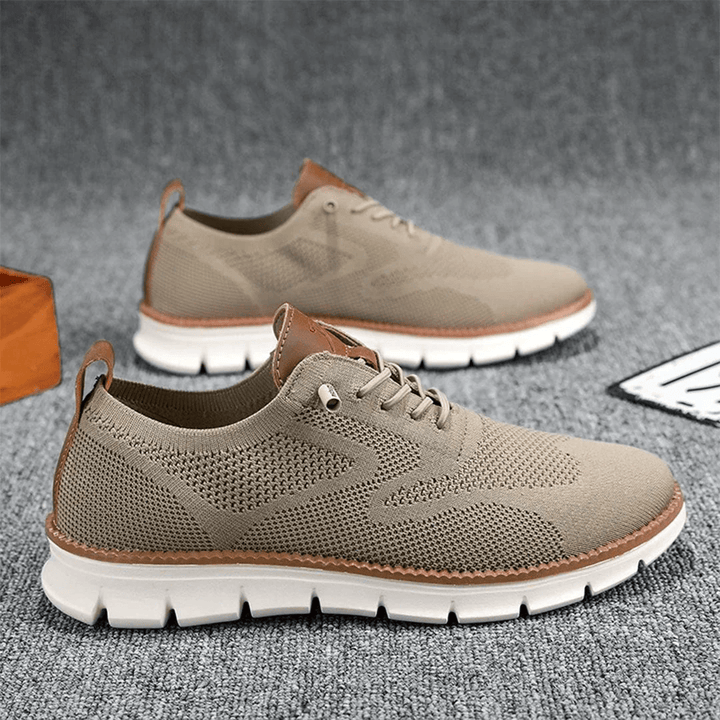 Andningsaktiva och extra sköna sneakers för herr i minimalistisk design – Elias