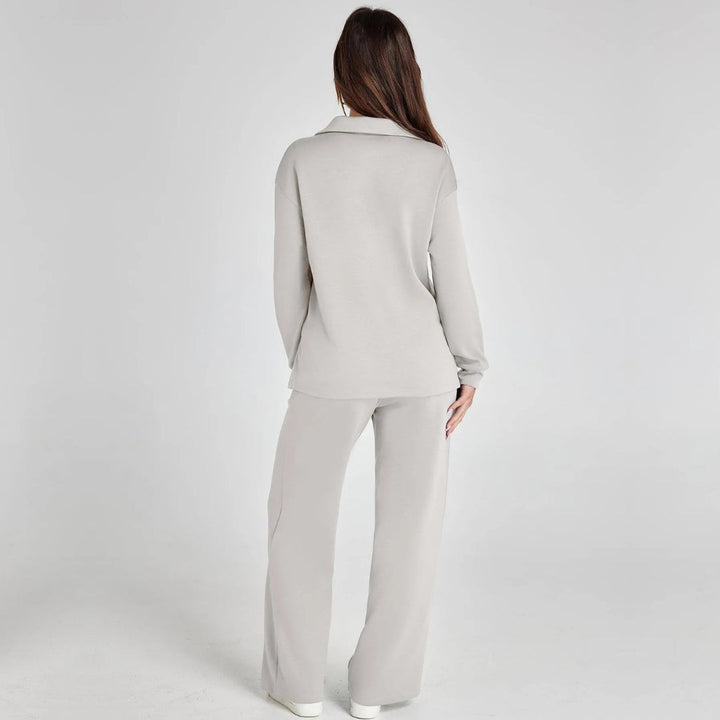 Loungewearset dam med V-ringad sweatshirt och vida mjukisbyxor