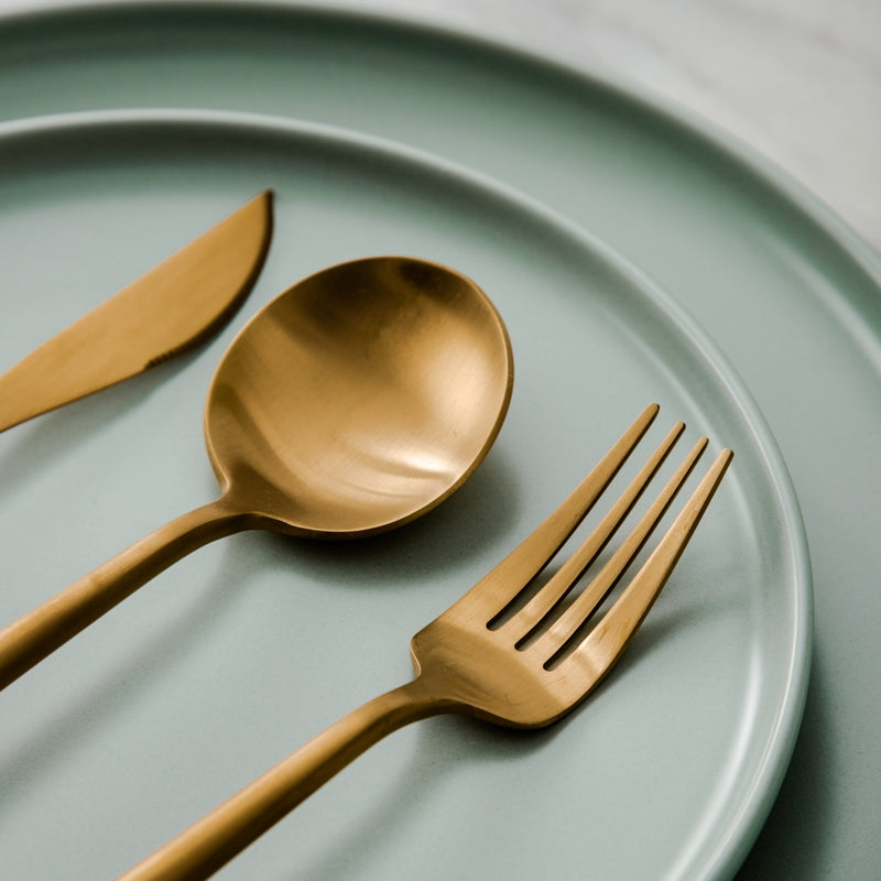 Minimalistiskt bestick för moderna bord - PureSet