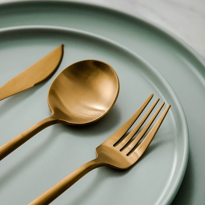 Minimalistiskt bestick för moderna bord - PureSet