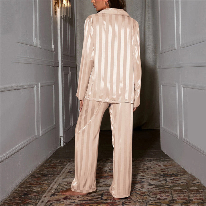Lyxigt sidenpyjamas för dam – Nina