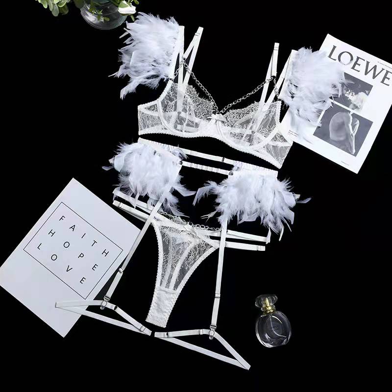 Mirella 3-delat underklädesset | Ett sexigt set med unika detaljer