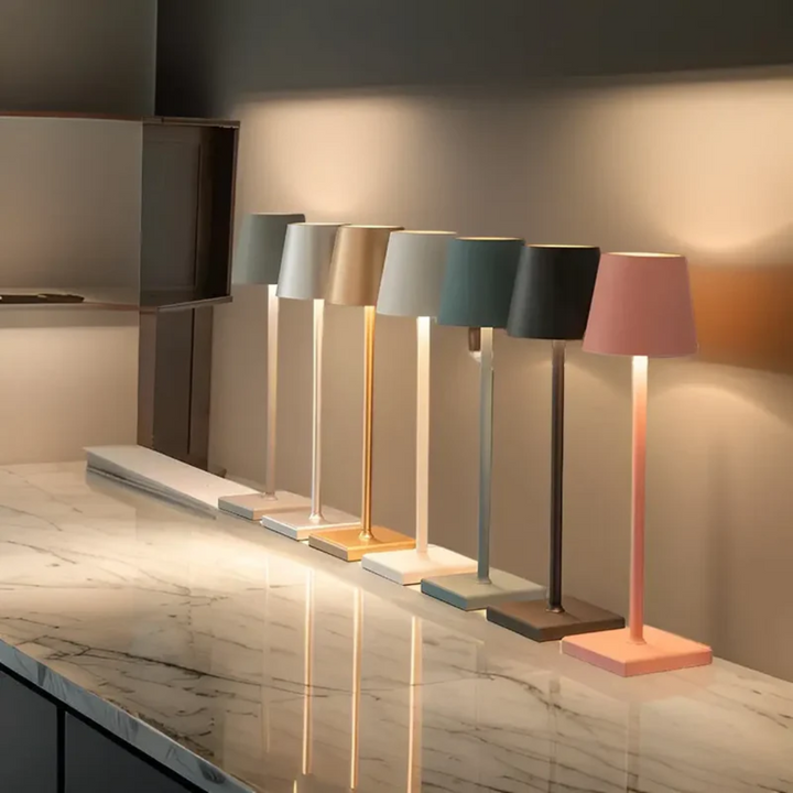 Multifunktionell sladdlös laddningsbar bordslampa - NordicAura