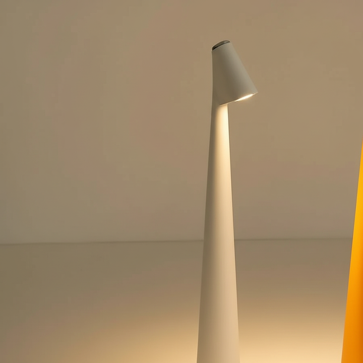 Laddningsbar modern bordslampa - Luminexa