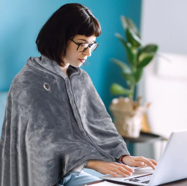 USB-värmeponcho med dragkedja, 150 x 80 cm med 8 zoner och 3 lägen