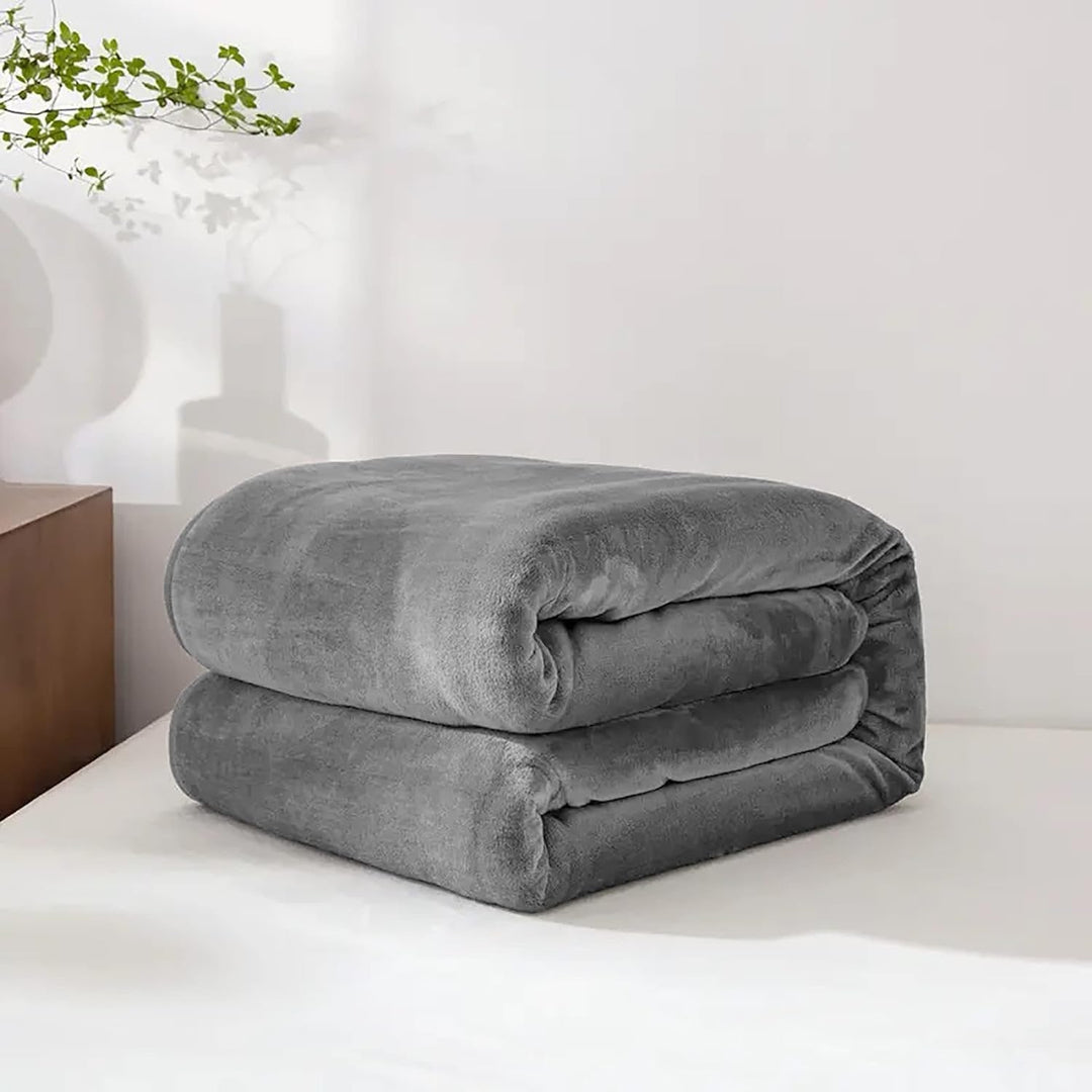 Mjuk fleecepläd av fuskpäls för soffa och säng