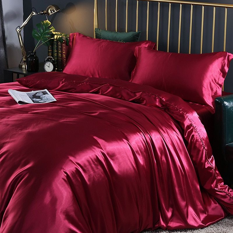 Lyxigt sängkläder i silke/satin (4 delar) - SilkSleep