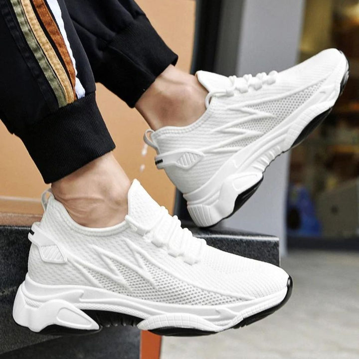 Diskret höjande sneakers för herr med stil – MaxLift Boost