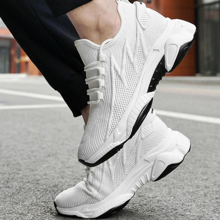 Diskret höjande sneakers för herr med stil – MaxLift Boost
