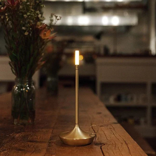 Diskret bordslampa - Aurelia