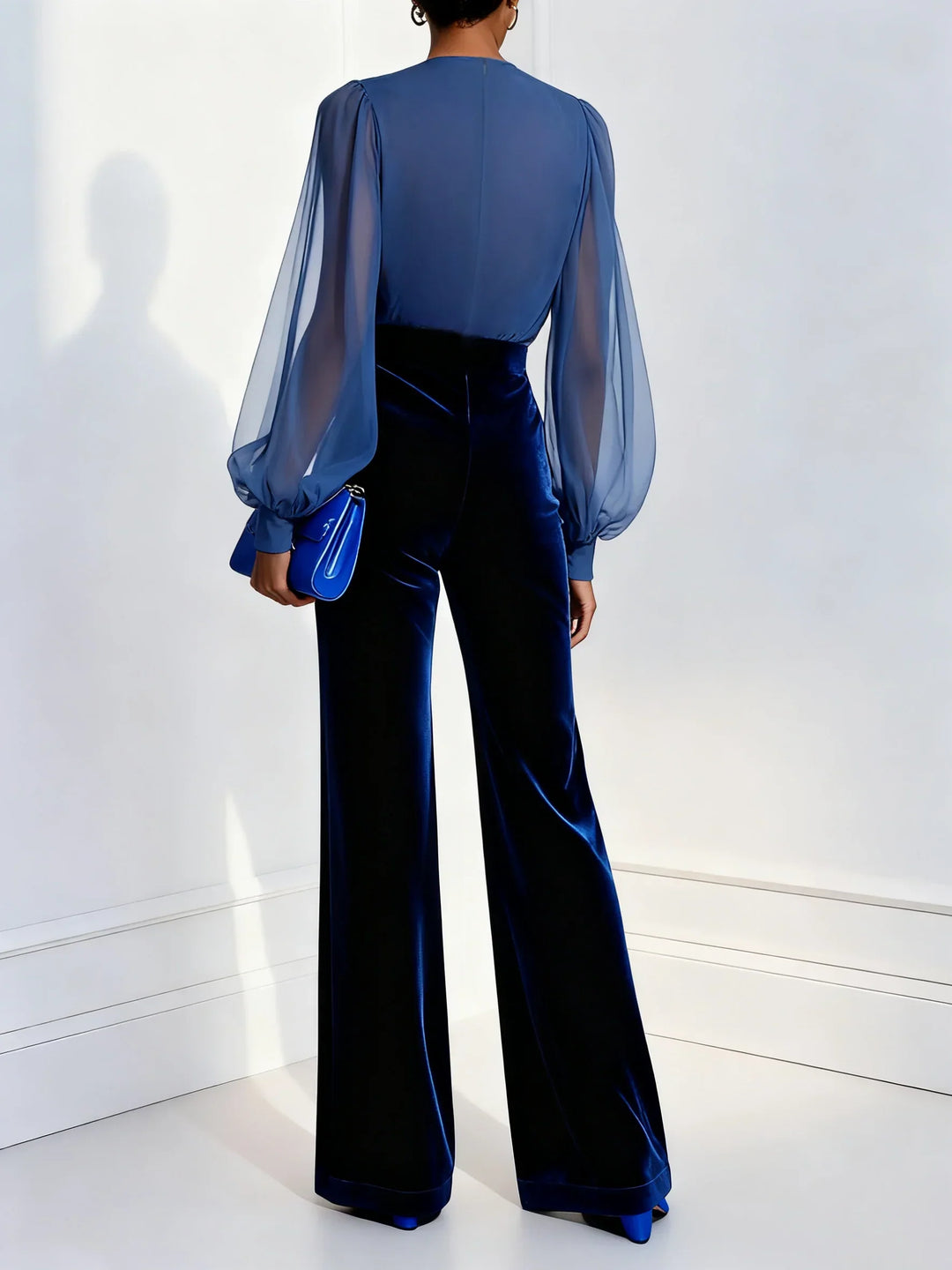 Jumpsuit dam i velour med vida ben, blå, med V-ringning